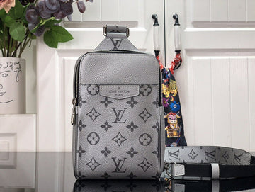 Makersluxe Lu-Vi bags - 3577
