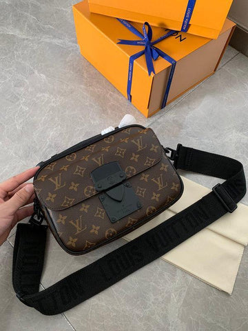 BFWD - LOV Bags - 2024