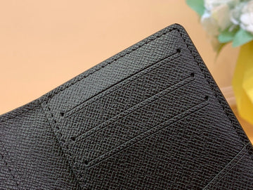 Makersluxe - LOV Card Case - 040