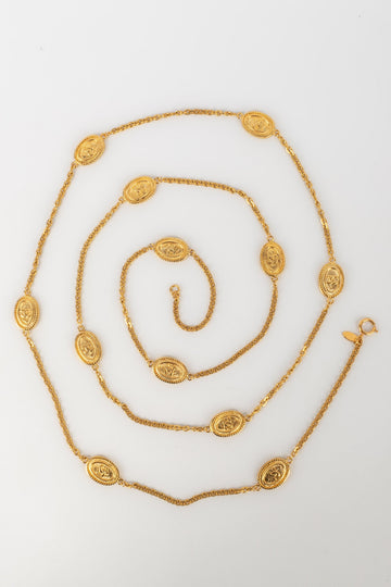 Collier / Sautoir en métal doré Chanel 1980's