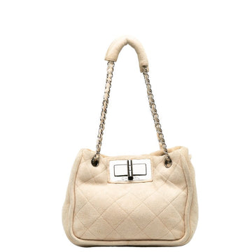 CHANEL Chanel Mattress Shoulder Bag/Sweet Beige Ladies and Gentlemen