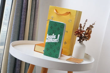 Makersluxe - LOV Wallets - 673