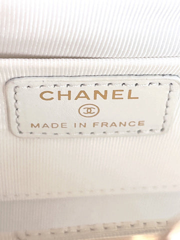 Size:12.4?22.3?5.7cm