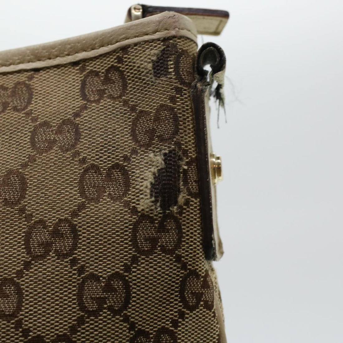 GUCCI GG Canvas Shoulder Bag Beige 131326 ar9404