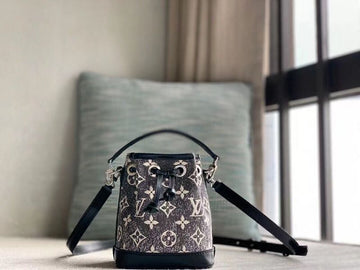 LOV - Makersluxes - 883
