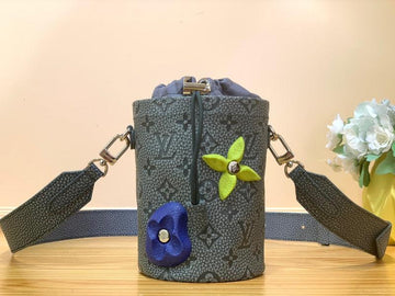 BFWD - LOV Bags - 1827