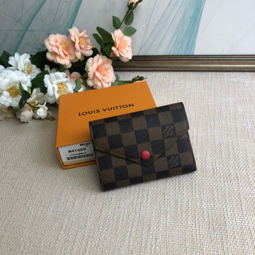 Makersluxe - LOV Wallets - 573