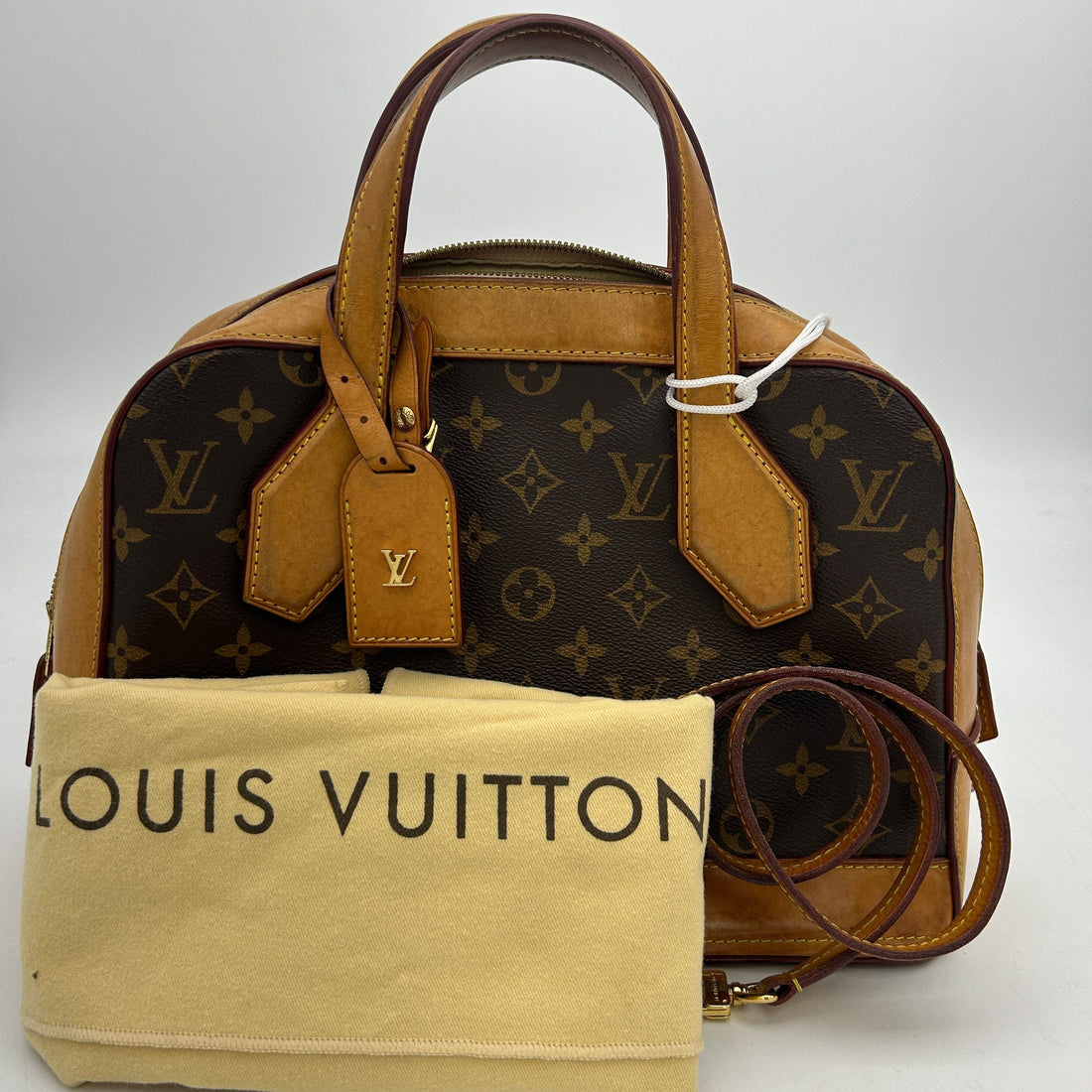 Louis Vuitton Monogram Coated Canvas Dora PM Tote Bag LA19581