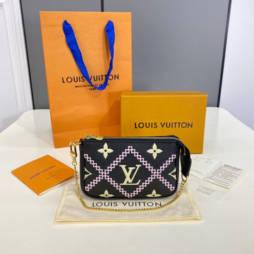 Makersluxe - LOV Wallets - 693