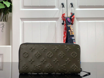 LOV - Makersluxes - 2255