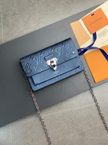 BFWD - LOV Bags - 1652