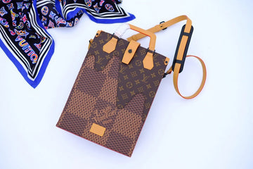LOV - Makersluxes - 2619