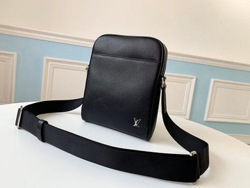 Makersluxe Lu-Vi bags - 3246