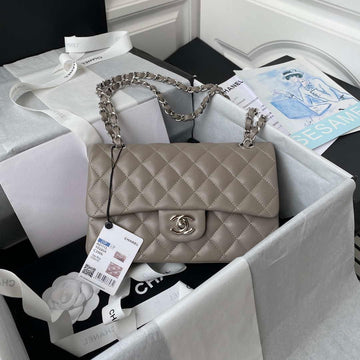 Makersluxe - Classic Flap Handbag Light Gray Lambskin Silver
