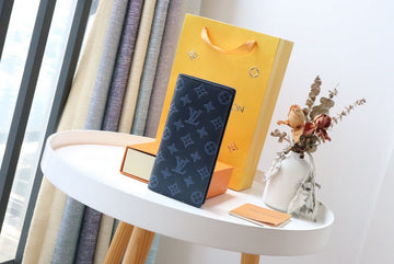 Makersluxe - LOV Wallets - 049