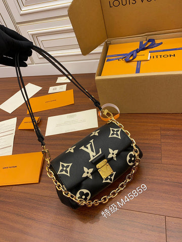 makersluxe - LOV Bags - 1030