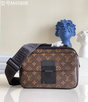 makersluxe - LOV Bags - 105
