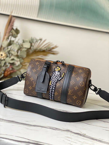 Makersluxe Lu-Vi bags - 4872