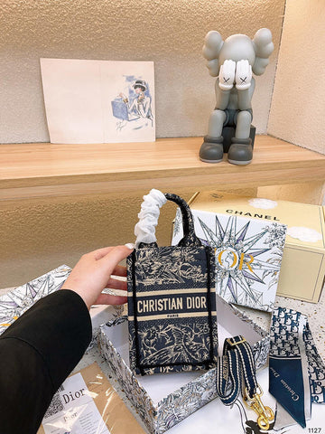 Makersluxe - DOR2 Bags - 119