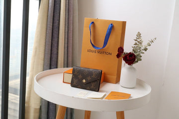 Makersluxe - LOV Wallets - 678