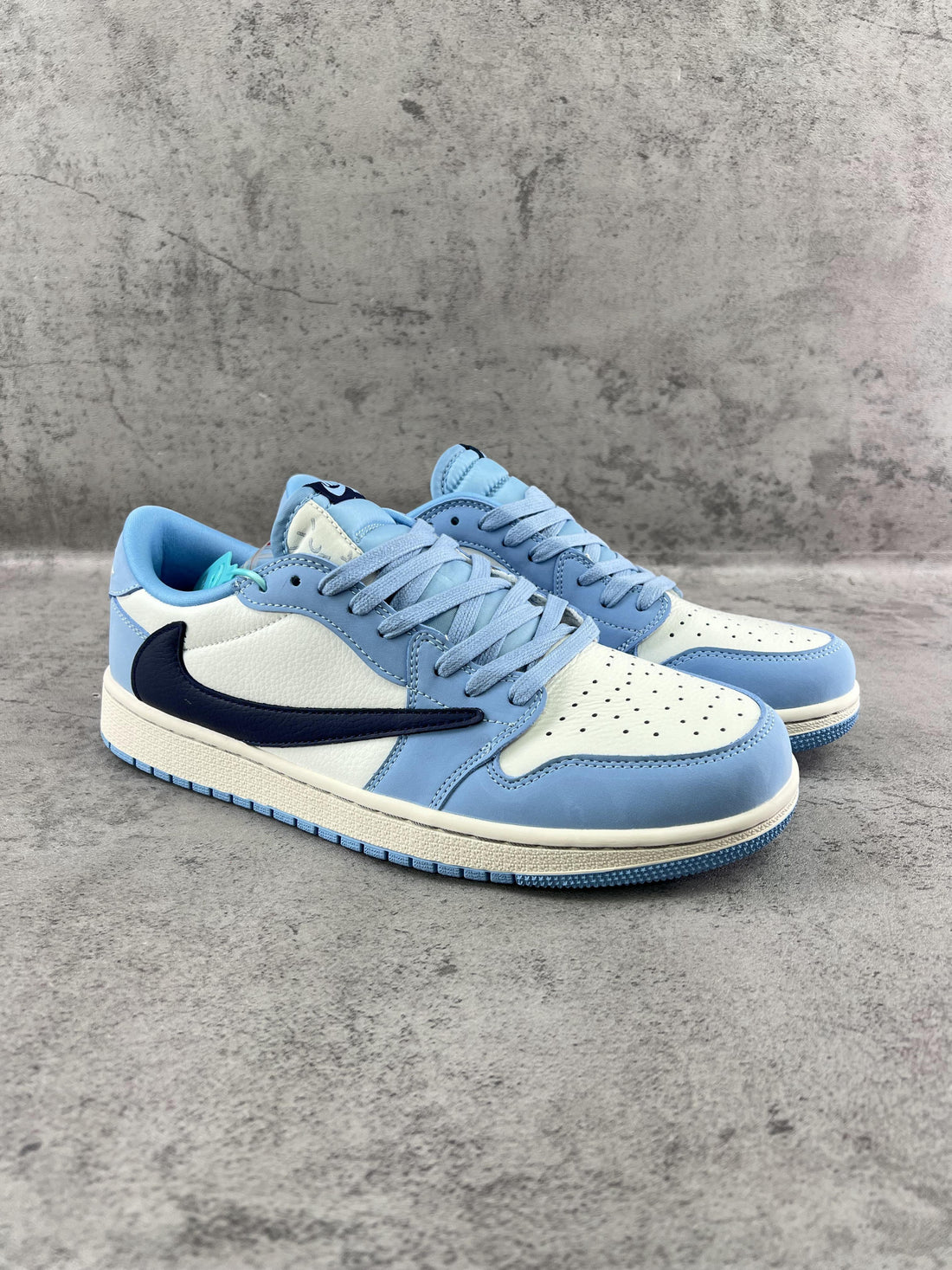Custom Travis Scott x Air Jordan 1 DM7688 400