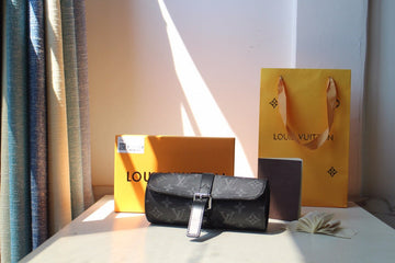 Makersluxes - Latest - 2053