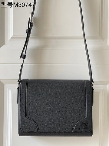 Makersluxe Lu-Vi bags - 3205