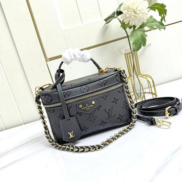 Makerluxe LV Monogram M12427
