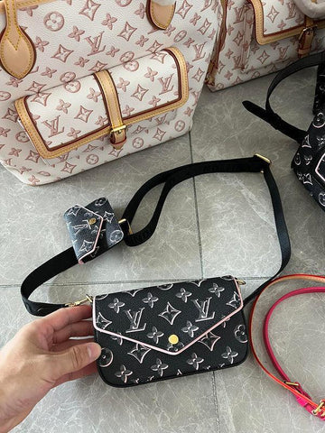 BFWD - LOV Bags - 1959