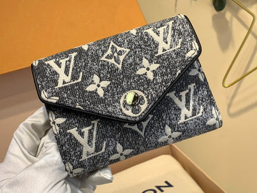 Makersluxe LOV Wallets - 353