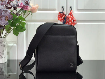Makersluxe Lu-Vi bags - 2779