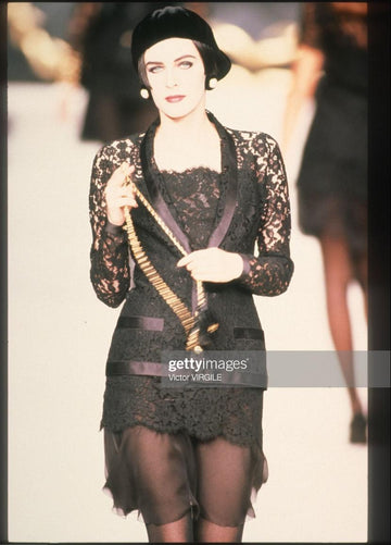Makerslxe en dentelle Chanel Automne 1991