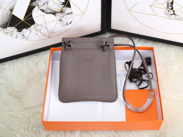 Makersluxe - HMS Bags - 1777