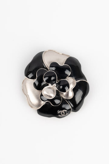Broche camélia Chanel