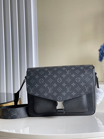 Makersluxe Lu-Vi bags - 3344