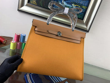 Makersluxe - HMS Bags - 1972