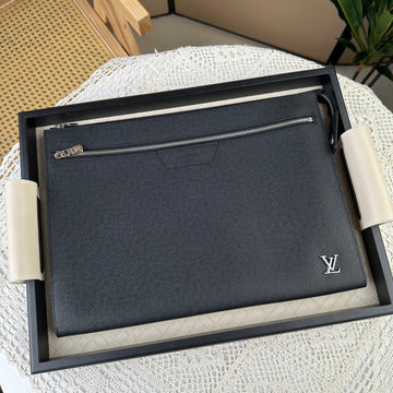 Makersluxe - LOV Handbags - 034