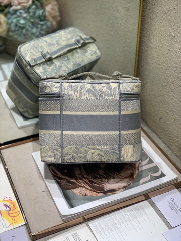 Makersluxe - Luxury Bags - DIR - 766