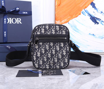 Makersluxe - Luxury Bags - DIR - 889