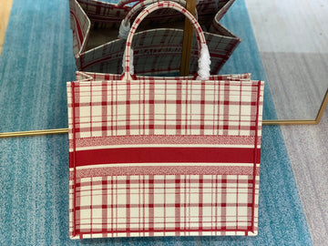 Makersluxe - Luxury Bags - DIR - 480