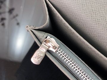 Makersluxe - Luxury Wallet - LU-V - 148