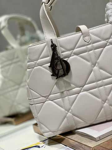 Makersluxe - Luxury Bags - DIR - 007