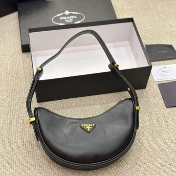 Makersluxe - Arque Hobo Bag Black