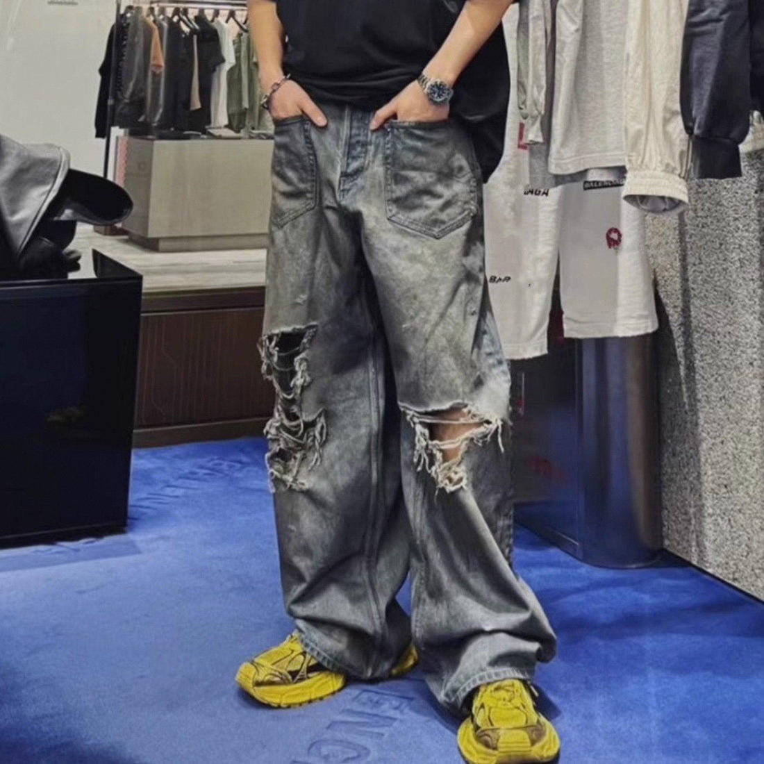Retro Loose-Fit Ripped Jeans