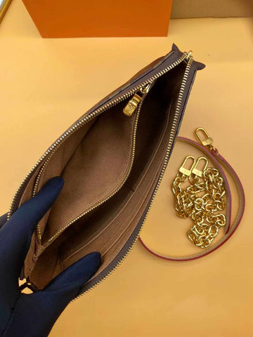 M82766 Small sling bag