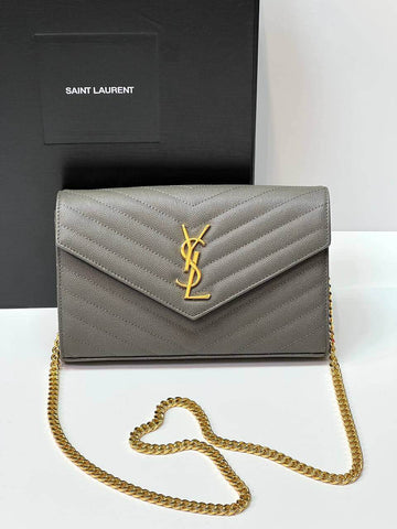 CASSANDRE MATELASSÉ CHAIN WALLET IN GRAIN DE POUDRE EMBOSSED LEATHER gray