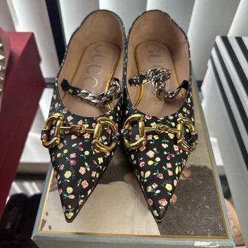 Gucci Floral Print Pointed-Toe Flats with Gold Hardware - Size 36
