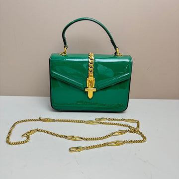 Gucci Patent Leather Chain Bag in Green - Versatile 2-Way Medium Handbag with Gold Hardware