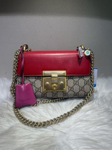 GUCCI Padlock GG Supreme Red Shoulder Bag