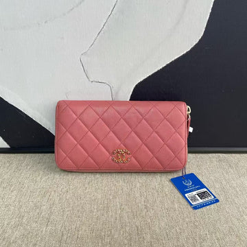 Preloved Chanel 2019 Classic Pink Leather Wallet - Vintage Designer Bag